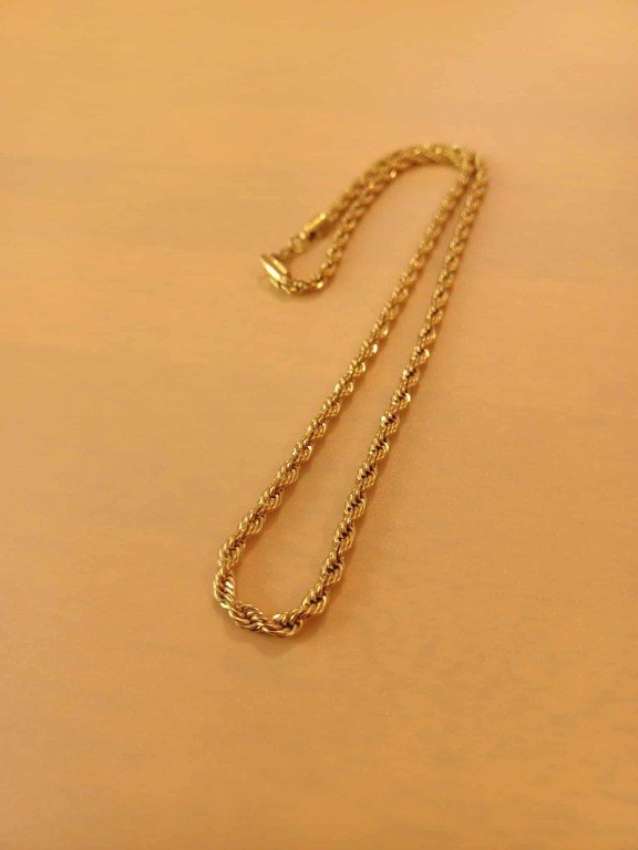 MN1035 bold gold colour rope chain